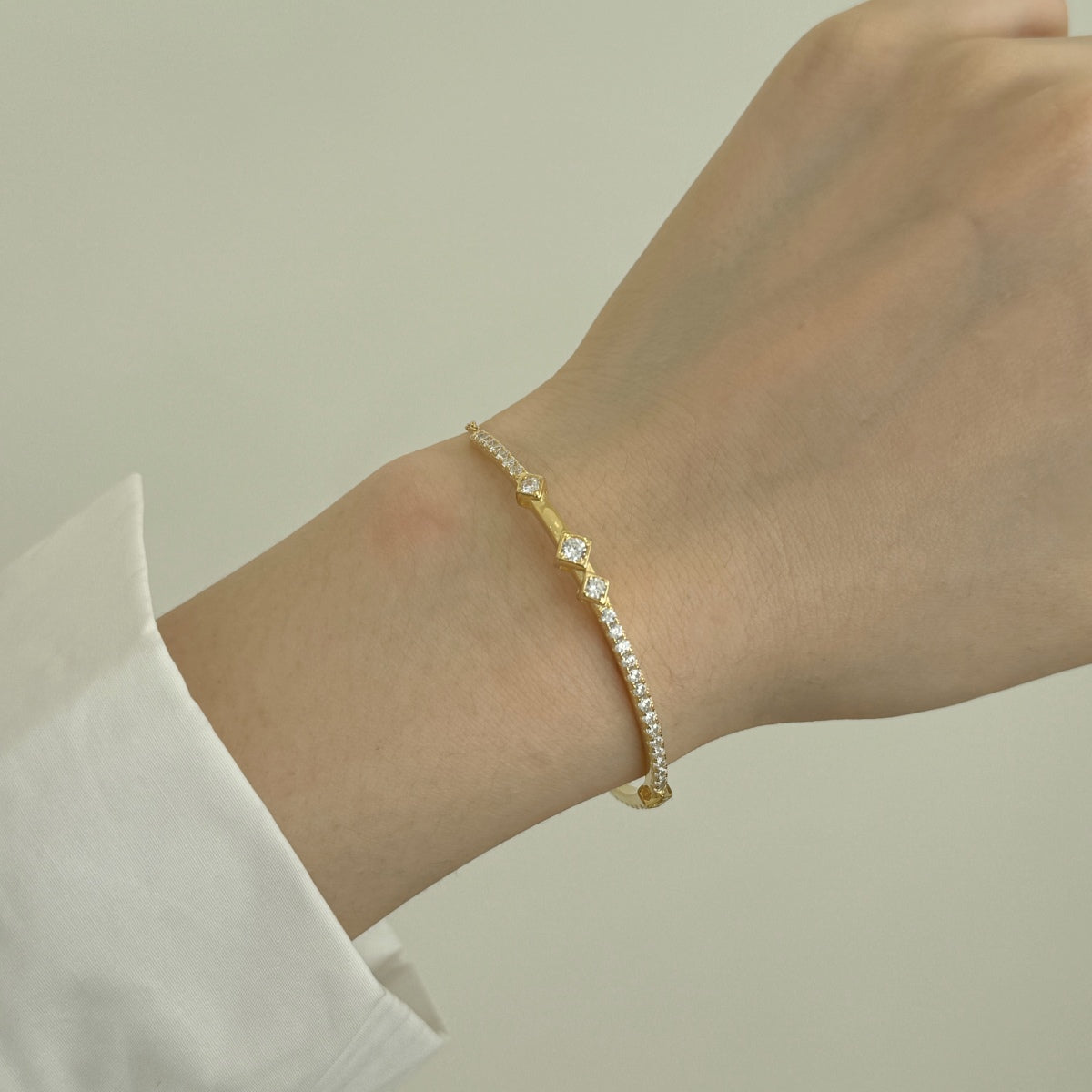 Delicate Gold Bracelet