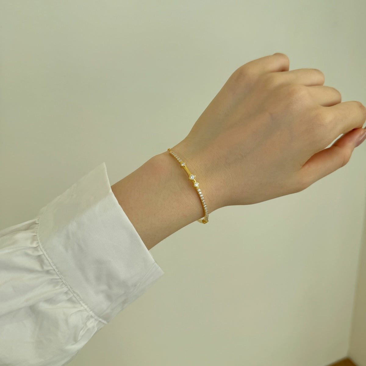 Delicate Gold Bracelet